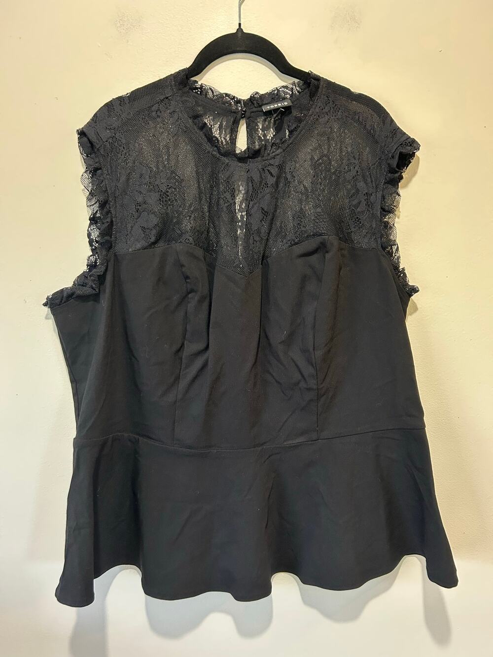 Torrid Bengaline Lace Top size 3X peplum waist work office party neutral